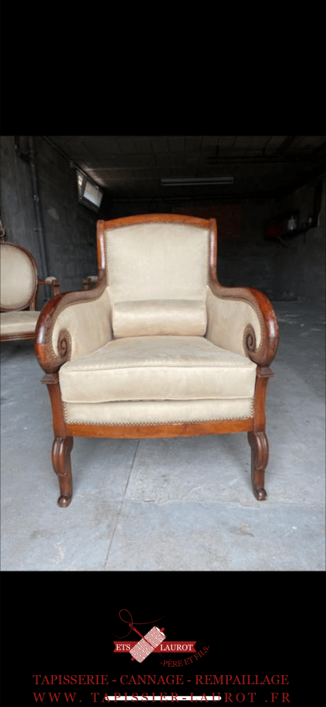 Restauration fauteuils style Bergère à Versailles 78
