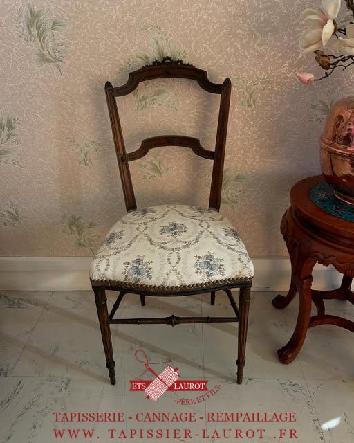 Réfection et restauration de cannage chaises 44 Réfection assise chaise en tapisserie Taverny 95