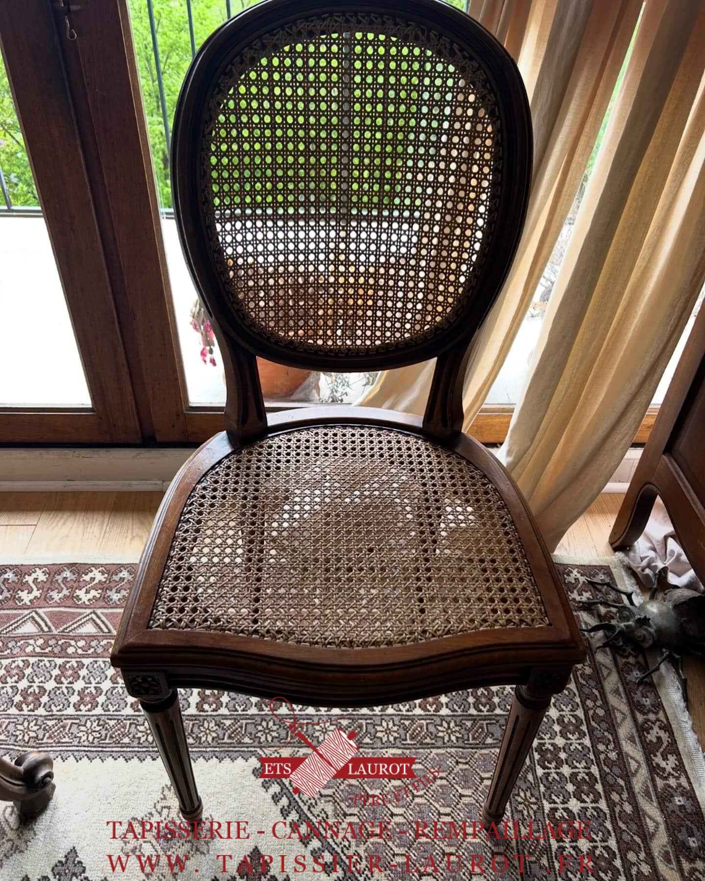 Bougival 17 Réfection assise et dossier cannage Recollage structure bois Bougival 78380 Yvelines #cannage #chaise #artisan #yvelines #bougival