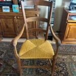 tapissier Yvelines 78 28 Réfection assise fauteuil en paille Recollage structure bois saint germain en laye 78100 Yvelines #saintgermainenlaye #yvelines #fauteuil #paille #artisan