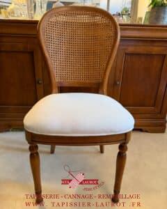 Réfection assise chaise en tapisserie Tissus fournis par nos soins 83963 Amara - 721 sucre saint germain en laye 78100