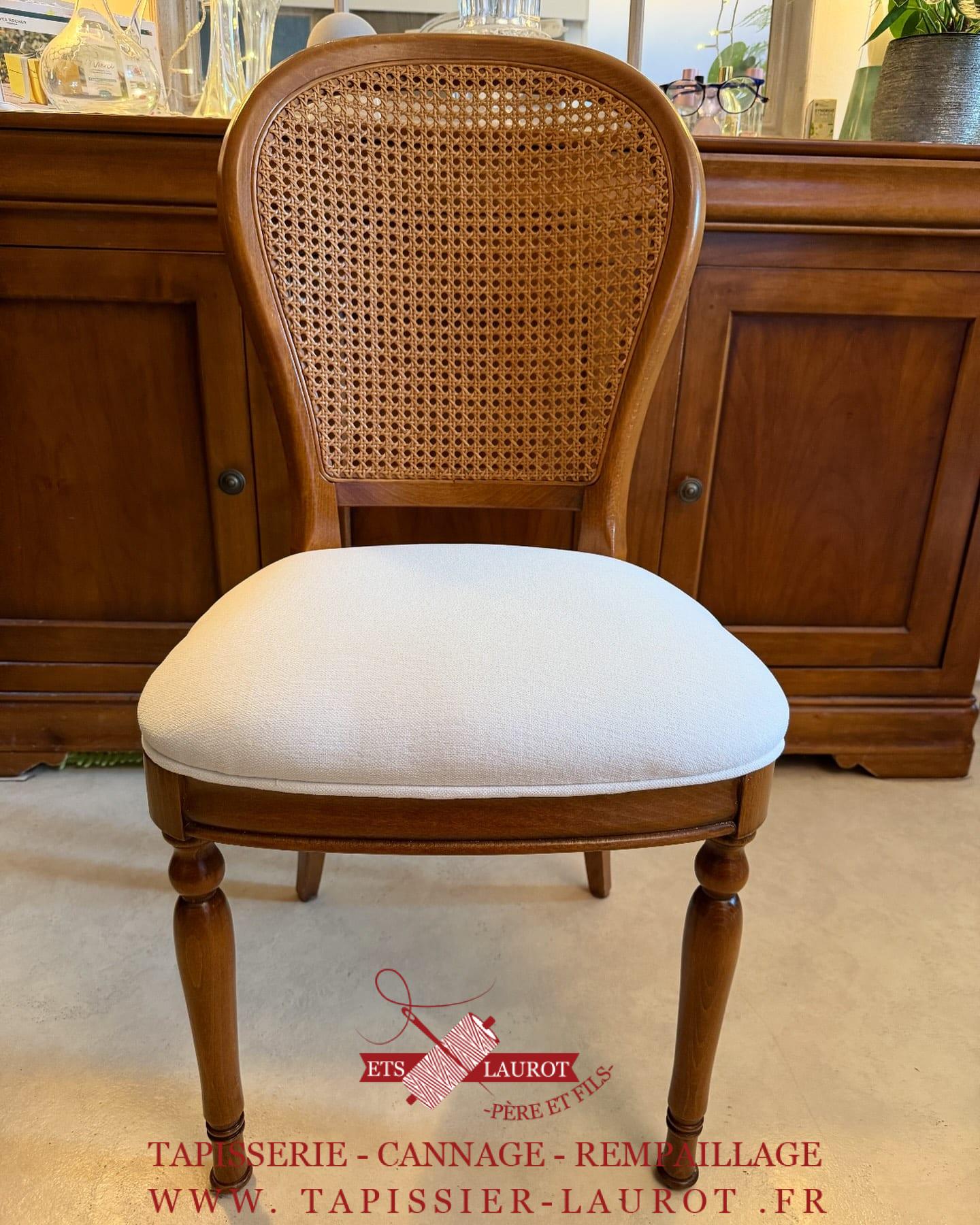 Réfection et restauration de cannage chaises 40 Réfection assise chaise en tapisserie Tissus fournis par nos soins 83963 Amara - 721 sucre saint germain en laye 78100