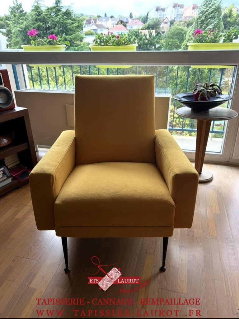 Réfection complète fauteuil tissus fournis par nos Amara 83963- 405 miel Andresy 78570