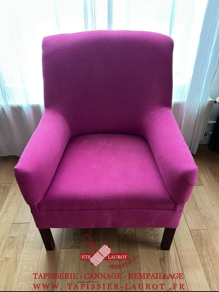 Réfection complète fauteuil tissus fournis par nos soin Amara 83963 - 9092 cyclamen bougival 78380 Yveline