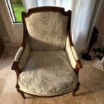 Réfection complète d’un fauteuil ancien – Livraison à Pontoise (95300, Val-d’Oise)