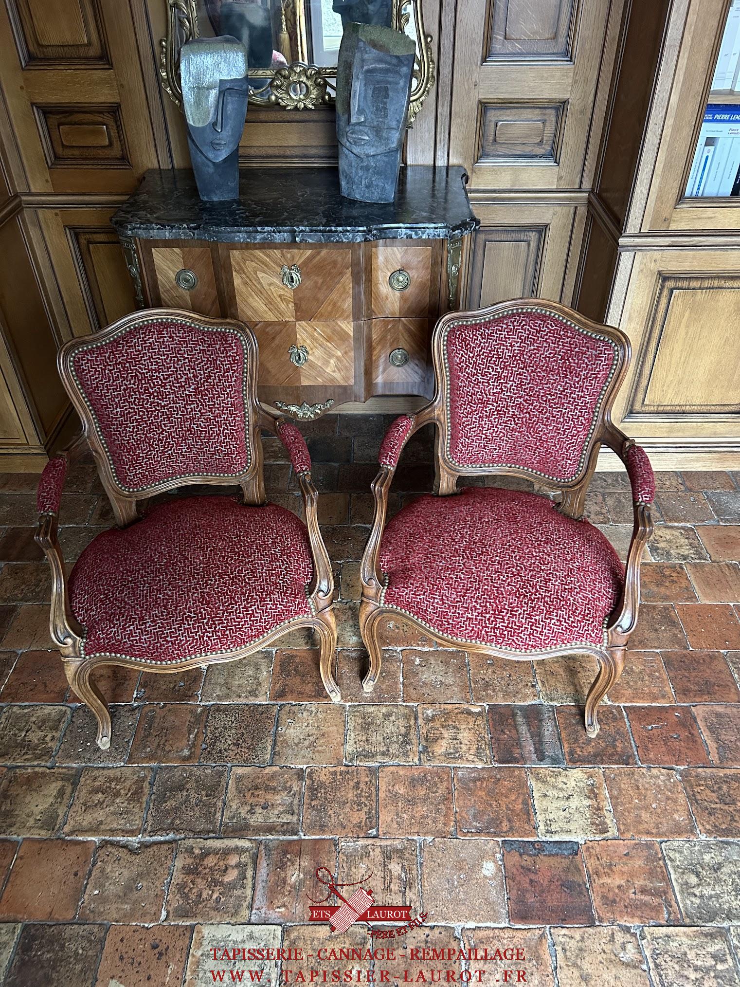 réfection de fauteuils de style Louis 15
