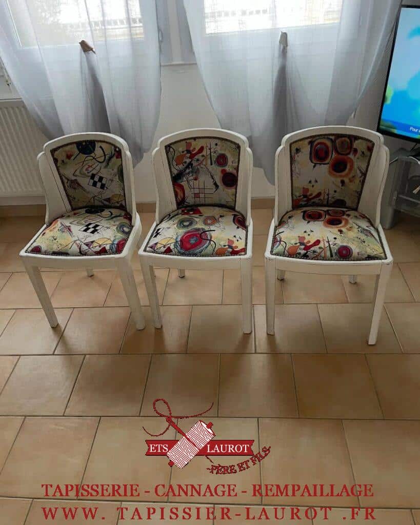 Réfection de chaise vintage custom tapisserie style art moderne à Maisons-Laffitte (78600)