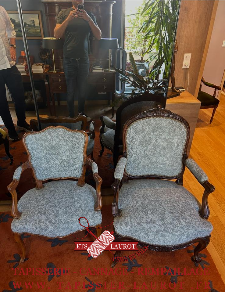 Après – Réfection complète de fauteuils de style Louis XV