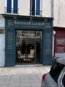 Tapissier Laurot 5 Place du Grand Martroy 95300 Pontoise