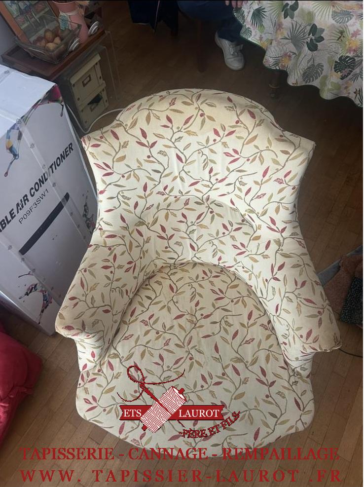 Fauteuil crapaud Napoléon III avant restauration à Versailles