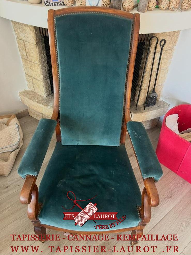 avant restauration refection de fauteil voltaire style louis philippe